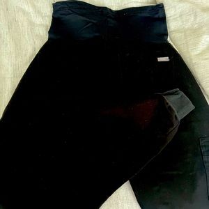 FIGS maternity joggers